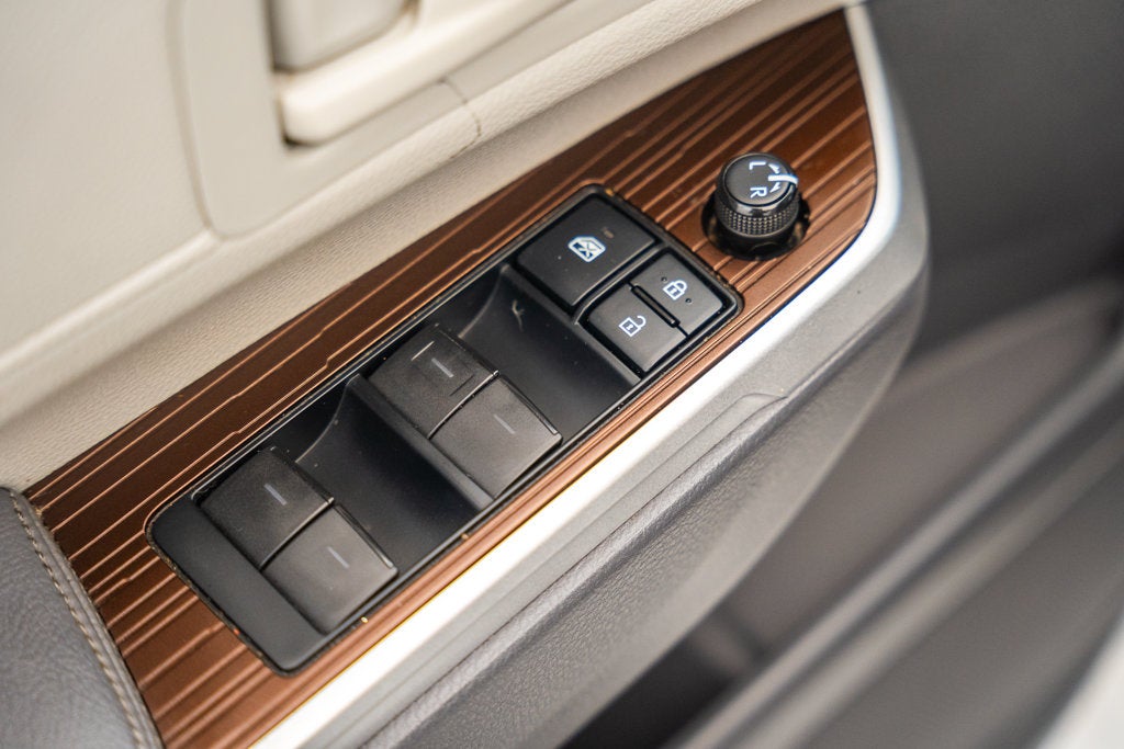 2021 Toyota Sienna LE 8 Passenger