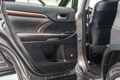 2016 Toyota Highlander Limited Platinum V6