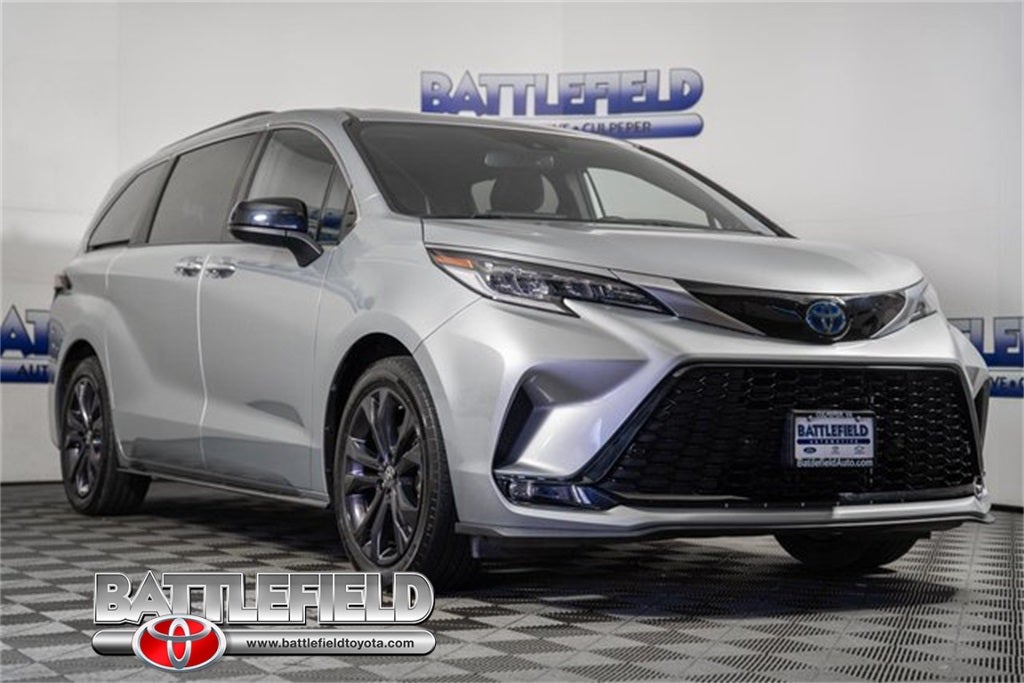 2022 Toyota Sienna XSE 7 Passenger