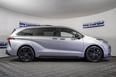2022 Toyota Sienna XSE 7 Passenger