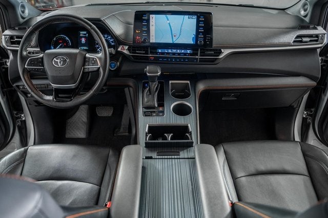 2022 Toyota Sienna XSE 7 Passenger