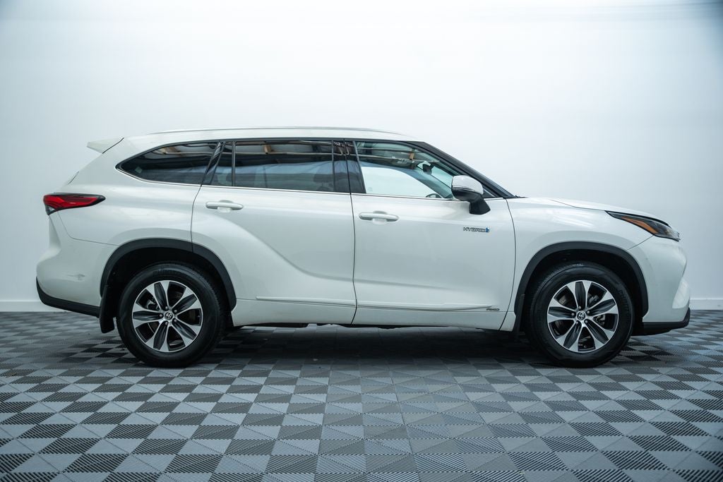 2021 Toyota Highlander Hybrid XLE