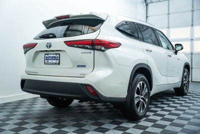 2021 Toyota Highlander Hybrid XLE