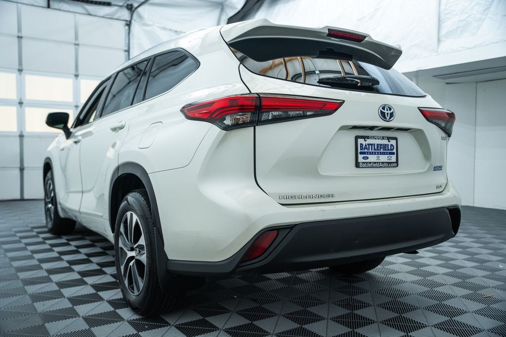 2021 Toyota Highlander Hybrid XLE