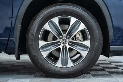 2022 Toyota Highlander Hybrid XLE