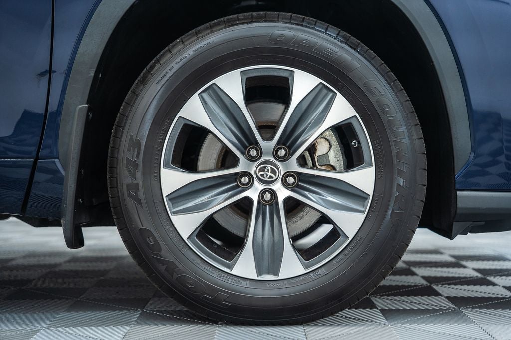 2022 Toyota Highlander Hybrid XLE