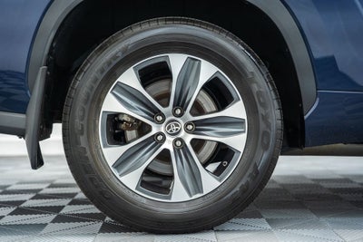 2022 Toyota Highlander Hybrid XLE