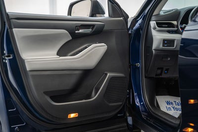 2022 Toyota Highlander Hybrid XLE