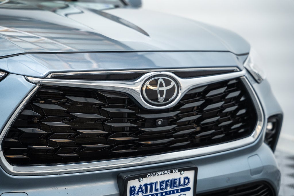 2023 Toyota Highlander Platinum