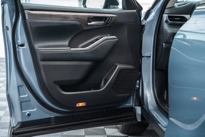 2023 Toyota Highlander Platinum