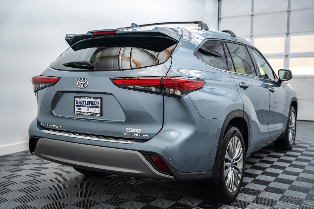 2023 Toyota Highlander Platinum
