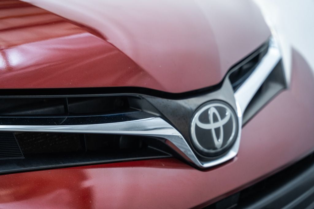 2020 Toyota Sienna LE 8 Passenger