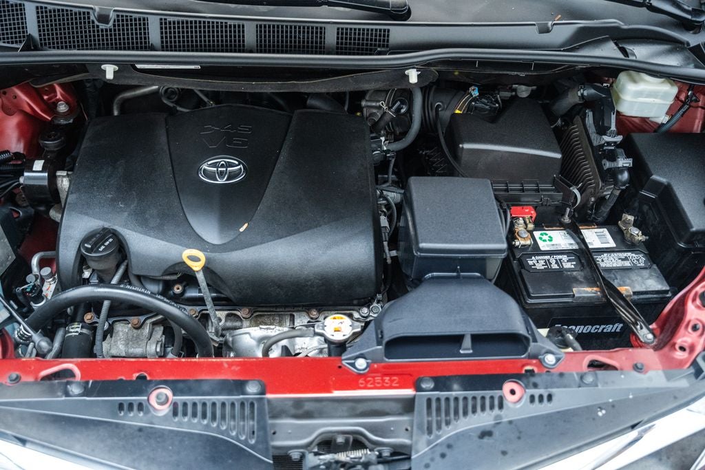 2020 Toyota Sienna LE 8 Passenger