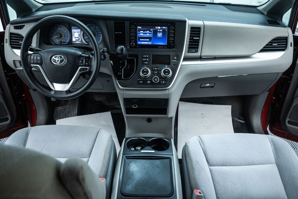 2020 Toyota Sienna LE 8 Passenger