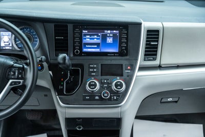2020 Toyota Sienna LE 8 Passenger