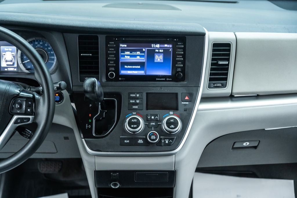 2020 Toyota Sienna LE 8 Passenger