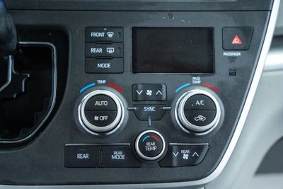 2020 Toyota Sienna LE 8 Passenger