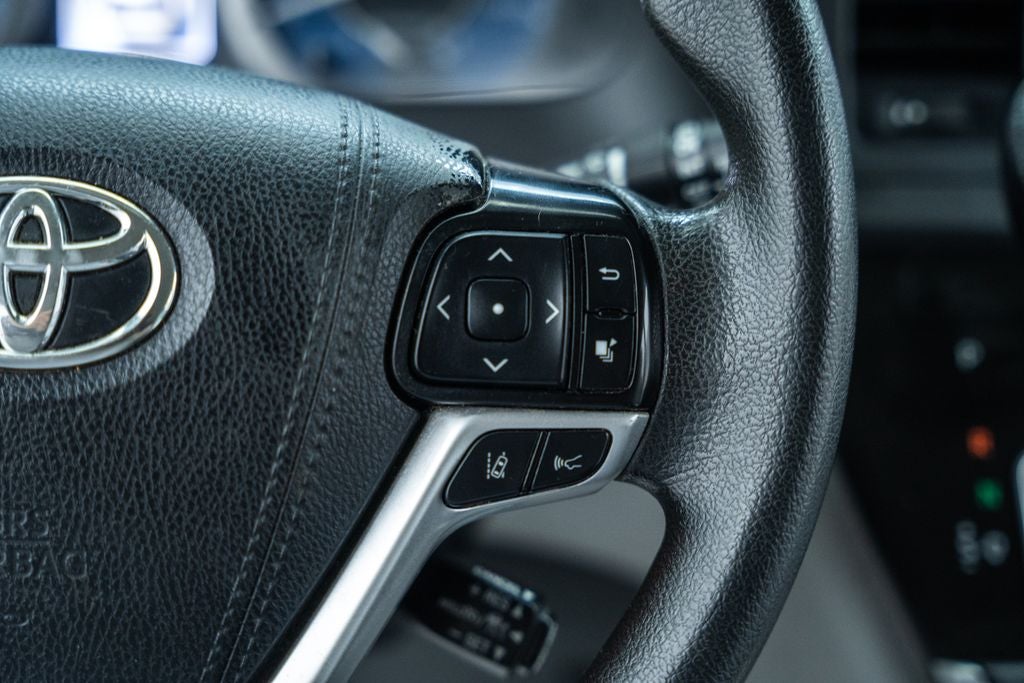 2020 Toyota Sienna LE 8 Passenger