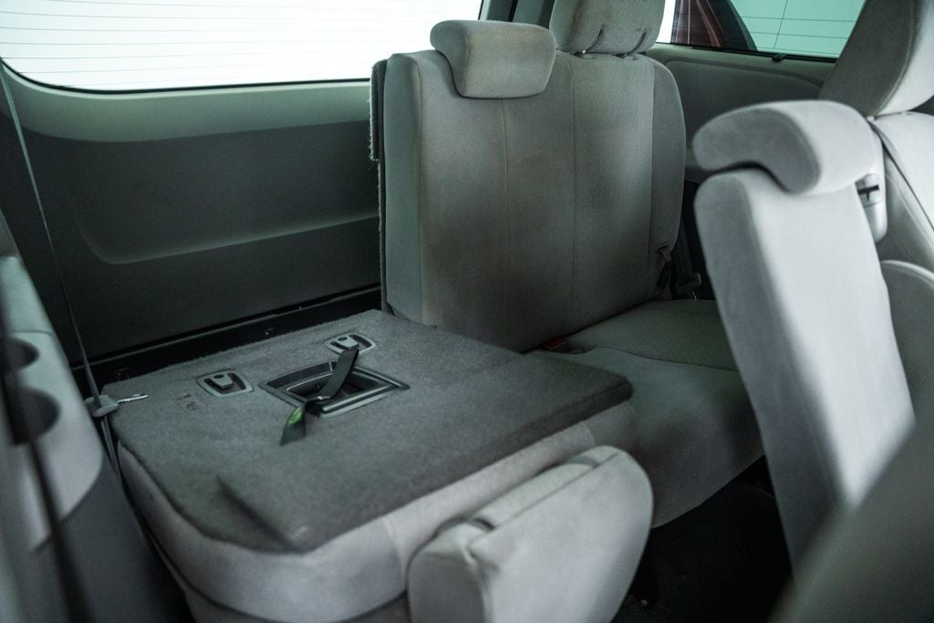 2020 Toyota Sienna LE 8 Passenger