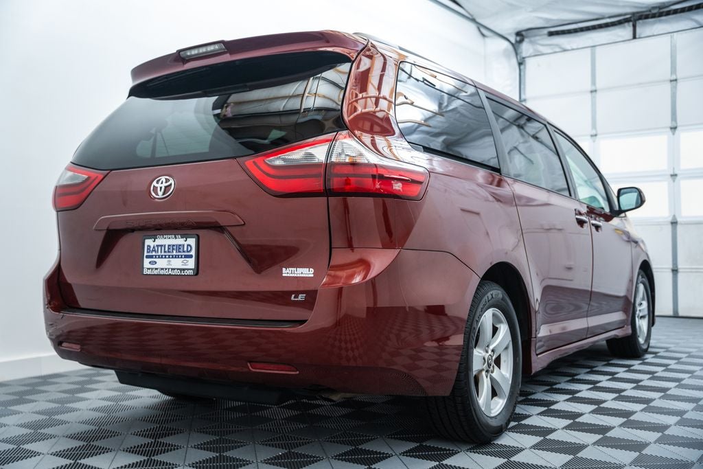 2020 Toyota Sienna LE 8 Passenger