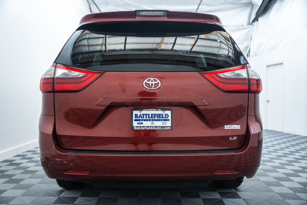 2020 Toyota Sienna LE 8 Passenger
