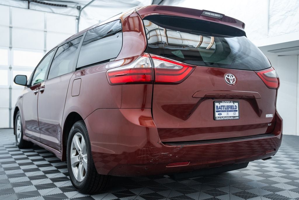2020 Toyota Sienna LE 8 Passenger