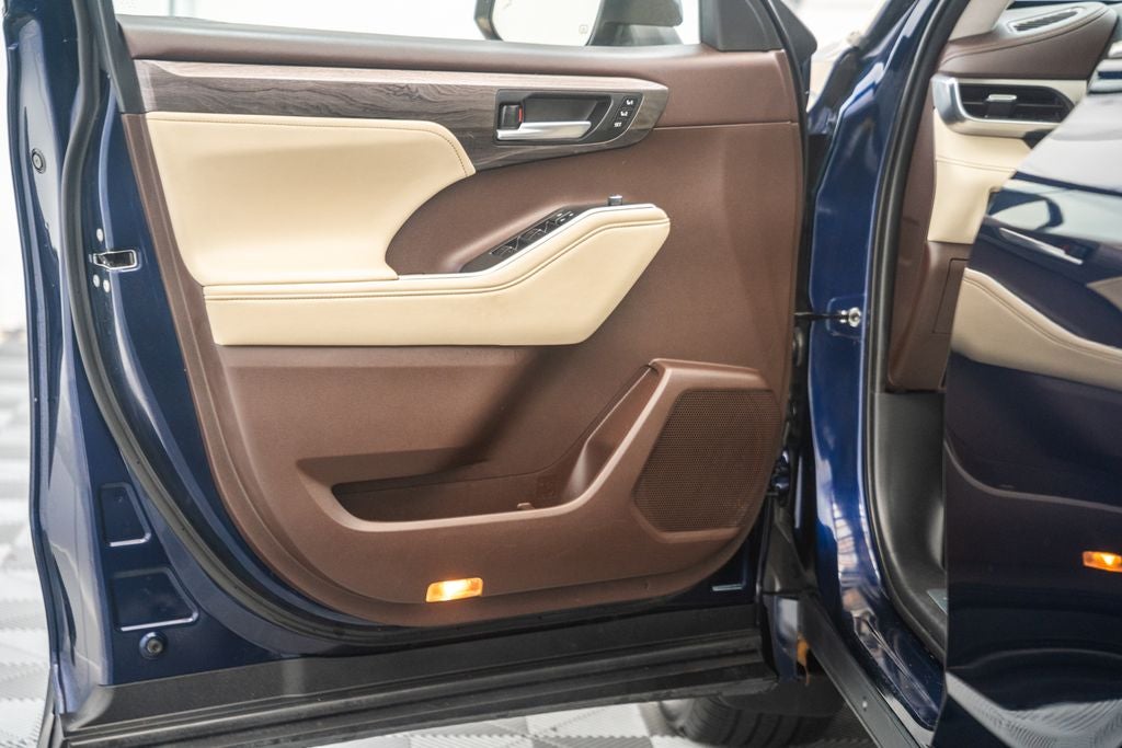 2021 Toyota Highlander Hybrid Limited