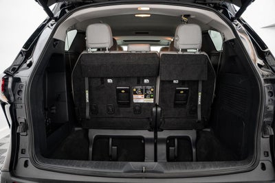 2025 Toyota Sienna XLE 8 Passenger