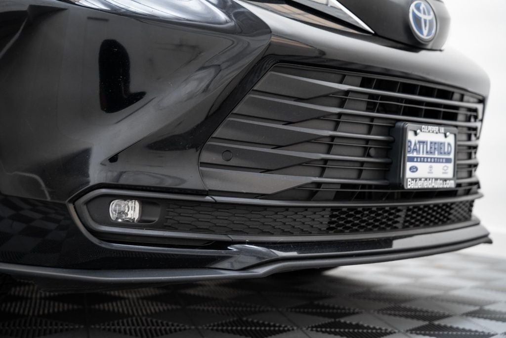 2025 Toyota Sienna XLE 8 Passenger