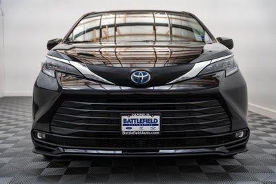 2025 Toyota Sienna XLE 8 Passenger