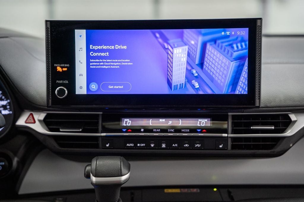 2025 Toyota Sienna XLE 8 Passenger