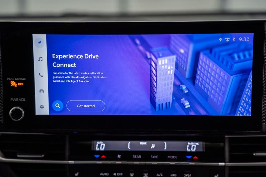 2025 Toyota Sienna XLE 8 Passenger