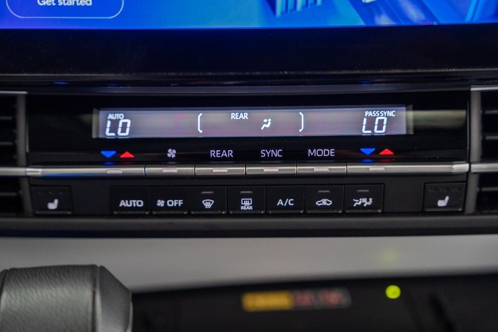 2025 Toyota Sienna XLE 8 Passenger
