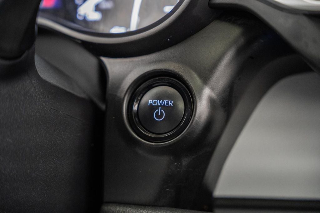 2025 Toyota Sienna XLE 8 Passenger