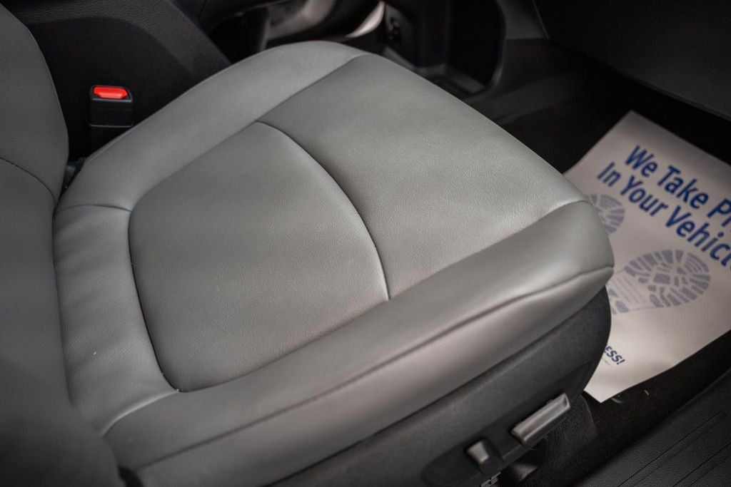 2025 Toyota Sienna XLE 8 Passenger