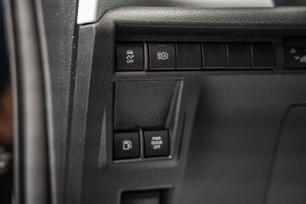 2025 Toyota Sienna XLE 8 Passenger