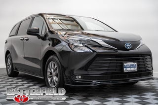 2025 Toyota Sienna XLE 8 Passenger