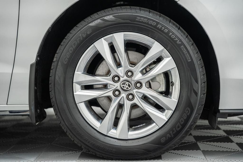 2024 Toyota Sienna Limited 7 Passenger