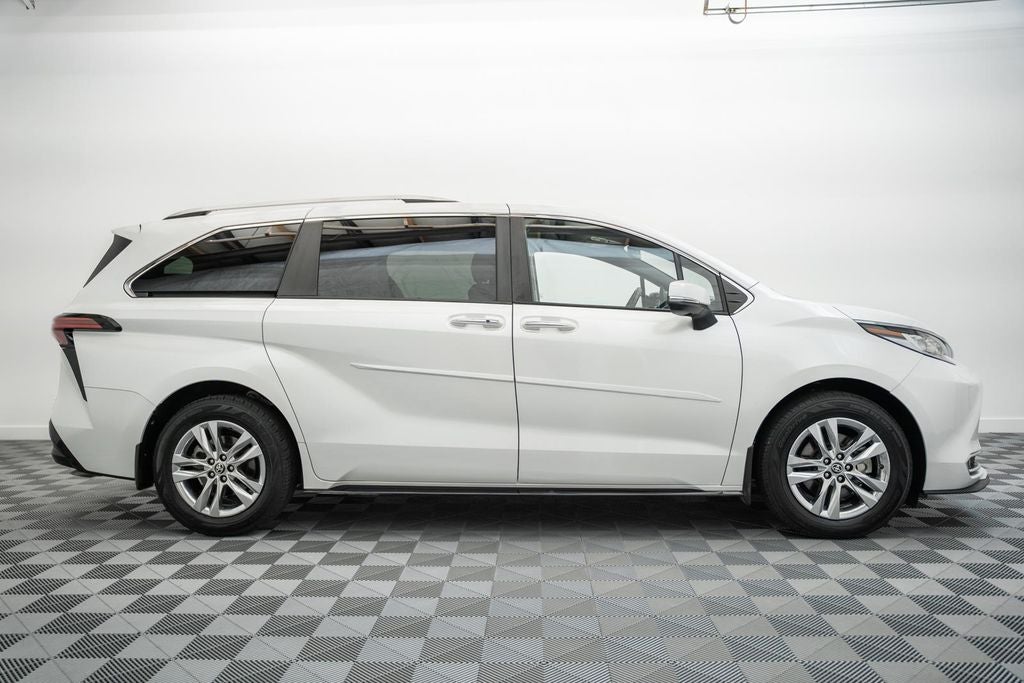 2024 Toyota Sienna Limited 7 Passenger