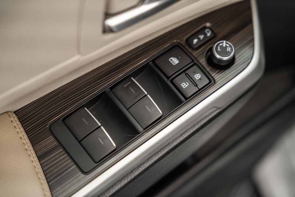 2024 Toyota Sienna Limited 7 Passenger