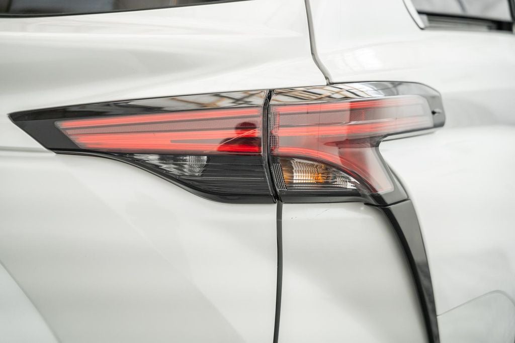 2024 Toyota Sienna Limited 7 Passenger