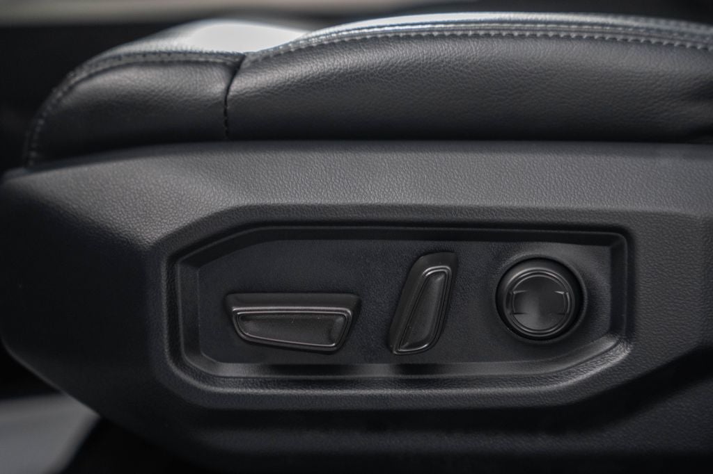 2023 Toyota Tundra SR5 w/ Premium Pack