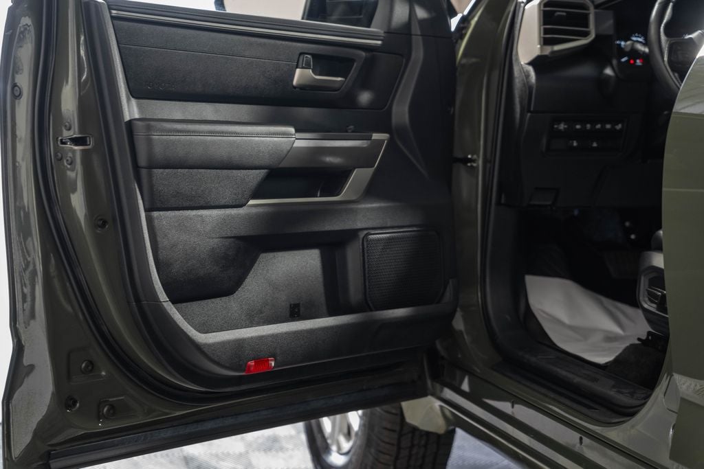 2023 Toyota Tundra SR5 w/ Premium Pack