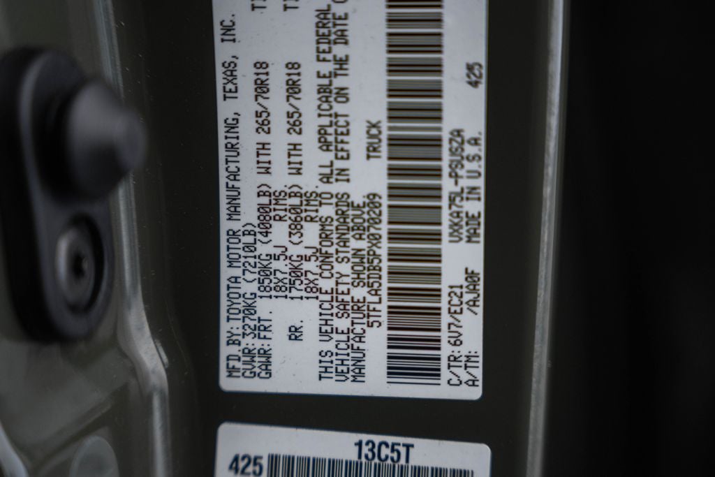 2023 Toyota Tundra SR5 w/ Premium Pack