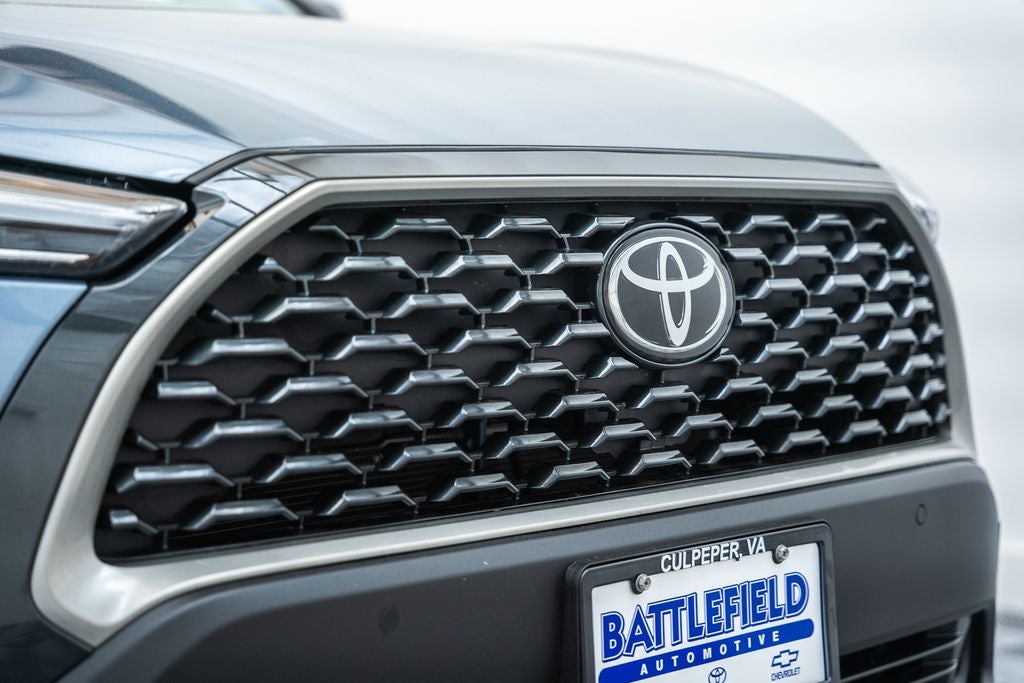 2024 Toyota Corolla Cross XLE