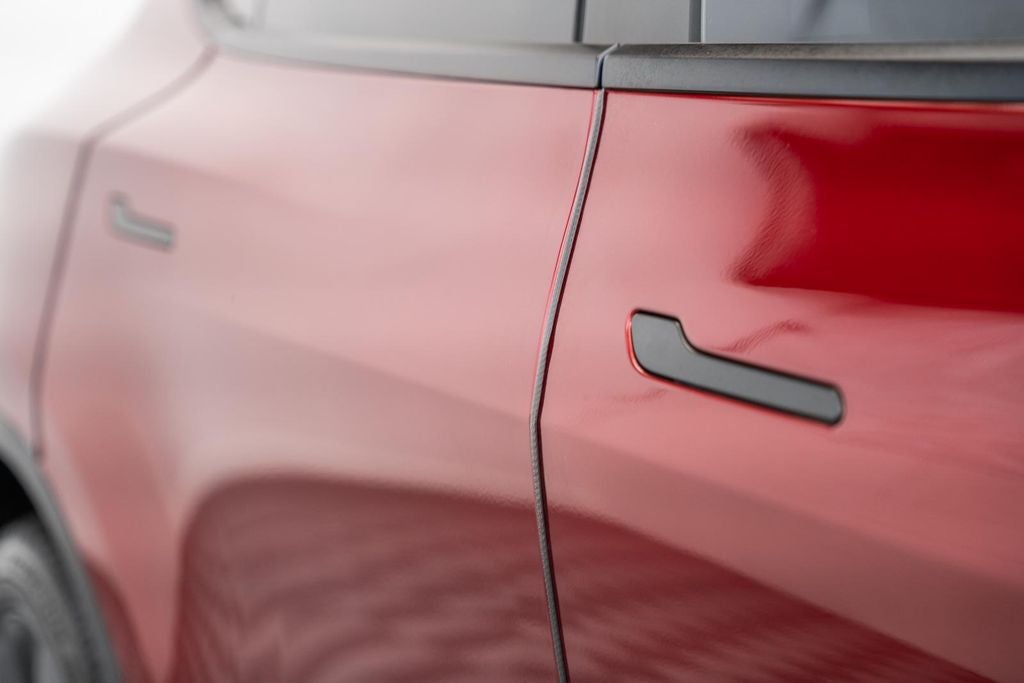 2026 Tesla Model Y Premium LONG RANGE