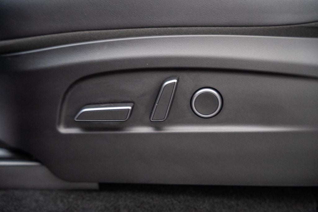 2026 Tesla Model Y Premium LONG RANGE