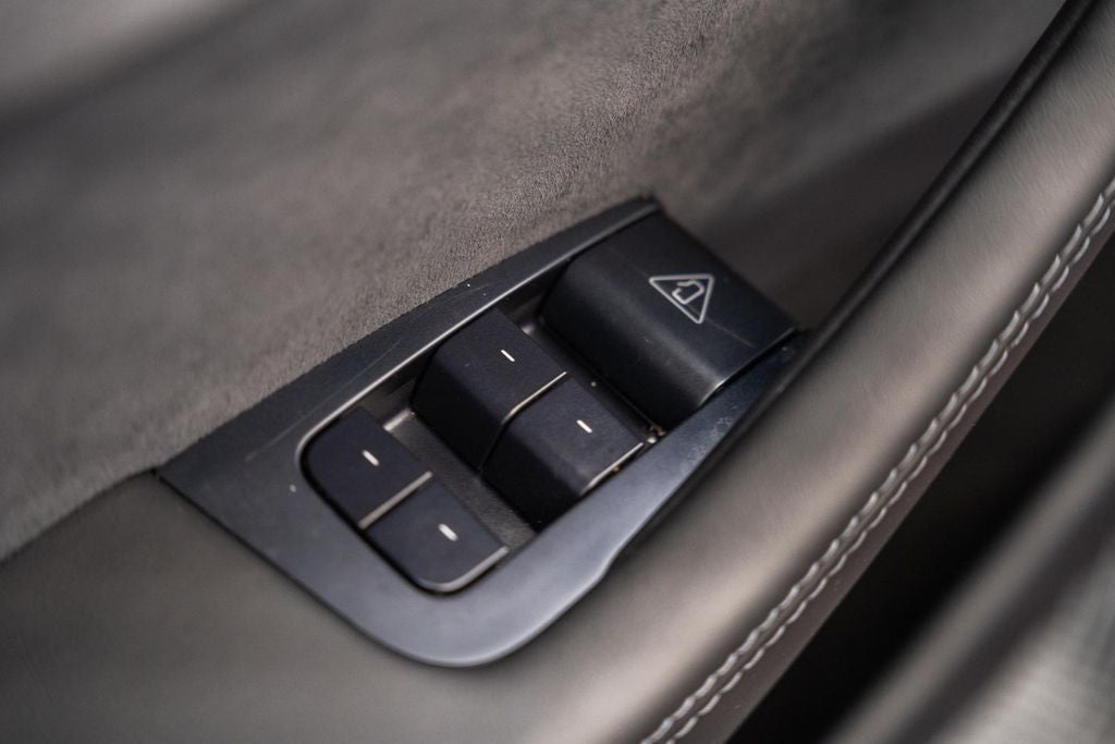 2026 Tesla Model Y Premium LONG RANGE