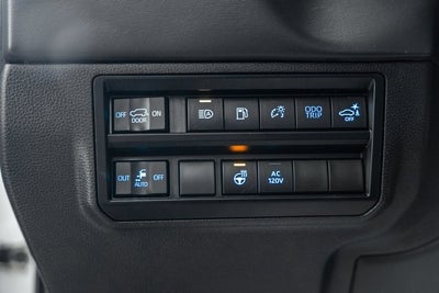 2024 Toyota Sequoia Platinum