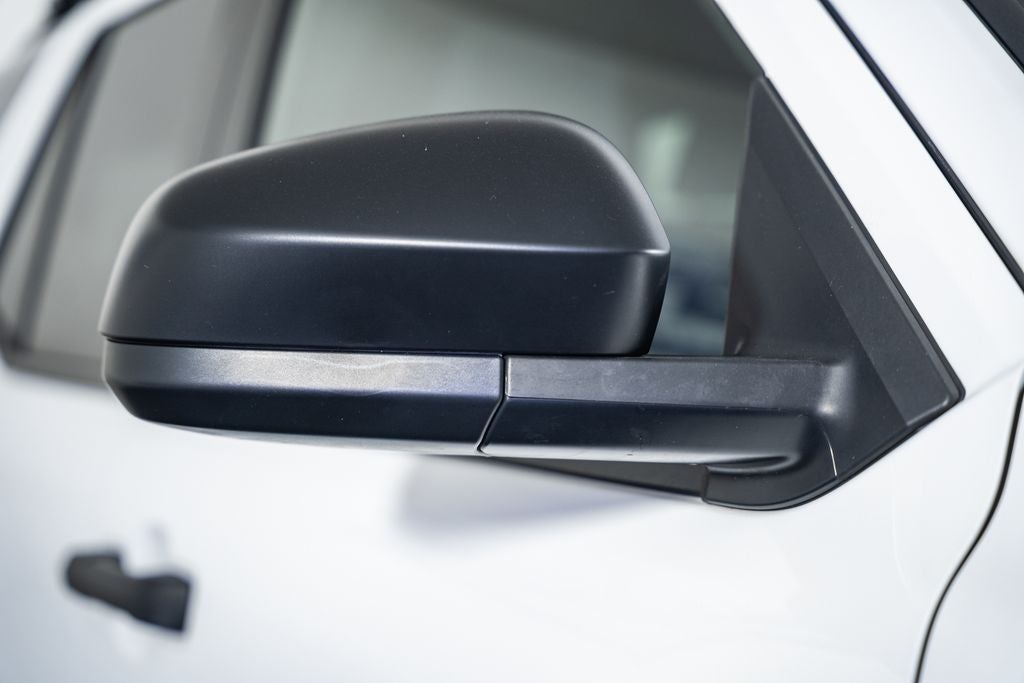 2025 Toyota 4Runner SR5 w/ 3rd Row